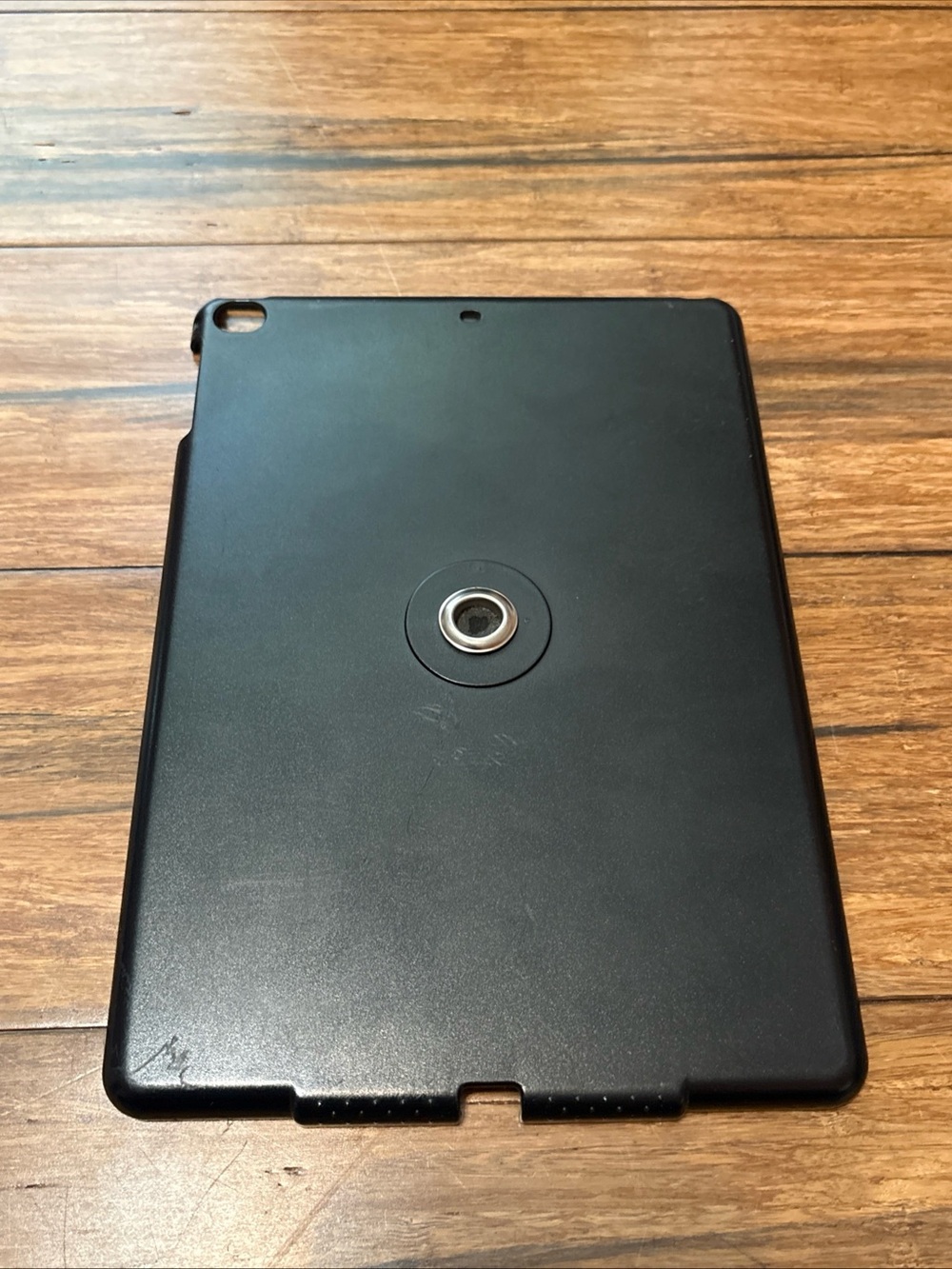 Apple iPad Air 16GB Works LOCKED Account MD785LL/B White Silver With Case READ - Picture 7 of 7
